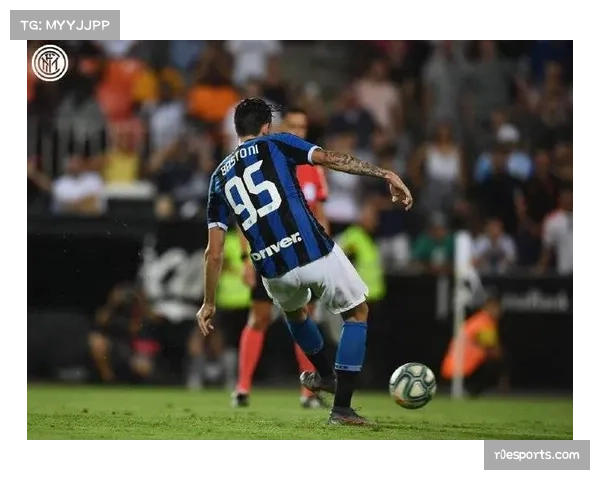 通讯：从英超回归，巴斯托尼谈在孔蒂与因扎吉不同三中卫体系下的适应