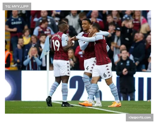 阿斯顿维拉对阵桑德兰，沃特金斯领衔进攻线